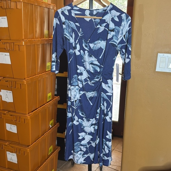 NWT Soft Surroundings Hyannis Faux Wrap Midi Dress Blue Floral 3/4 Sleeve XS - Picture 6 of 9